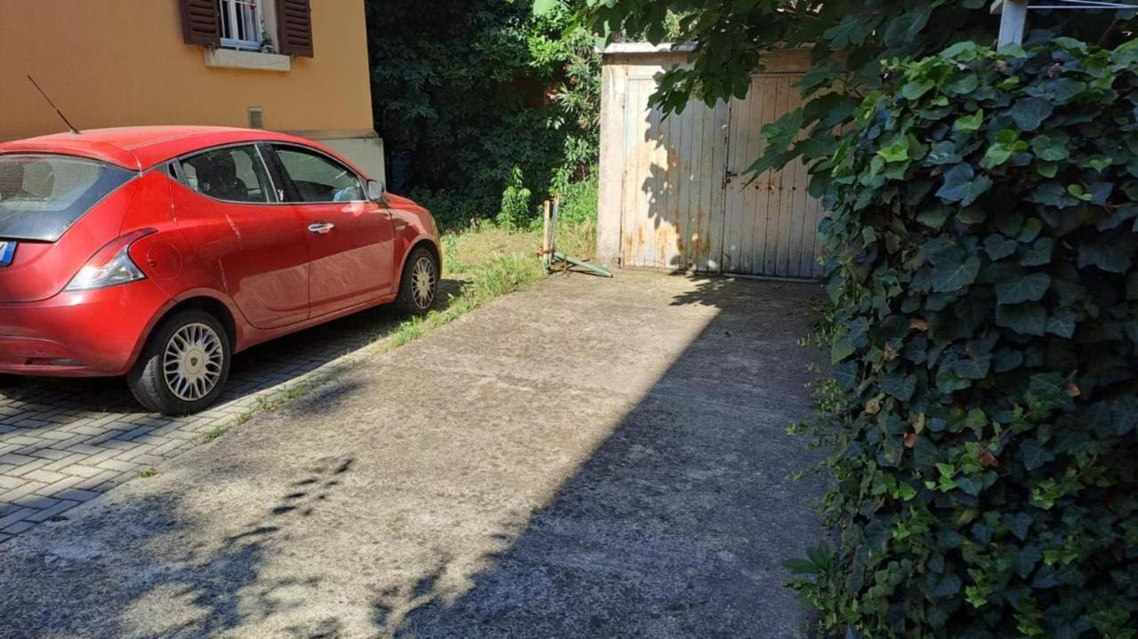 Fiera Bolognina - Komodo - Appartamento Completo Con Giardino E Parcheggio Privato Bologna Esterno foto